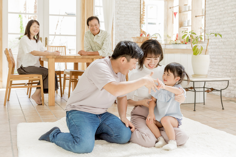 三世帯の家族